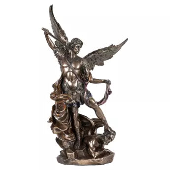 Statue bronze coulé à froid de saint Michel avec le démon, H. 26 cm